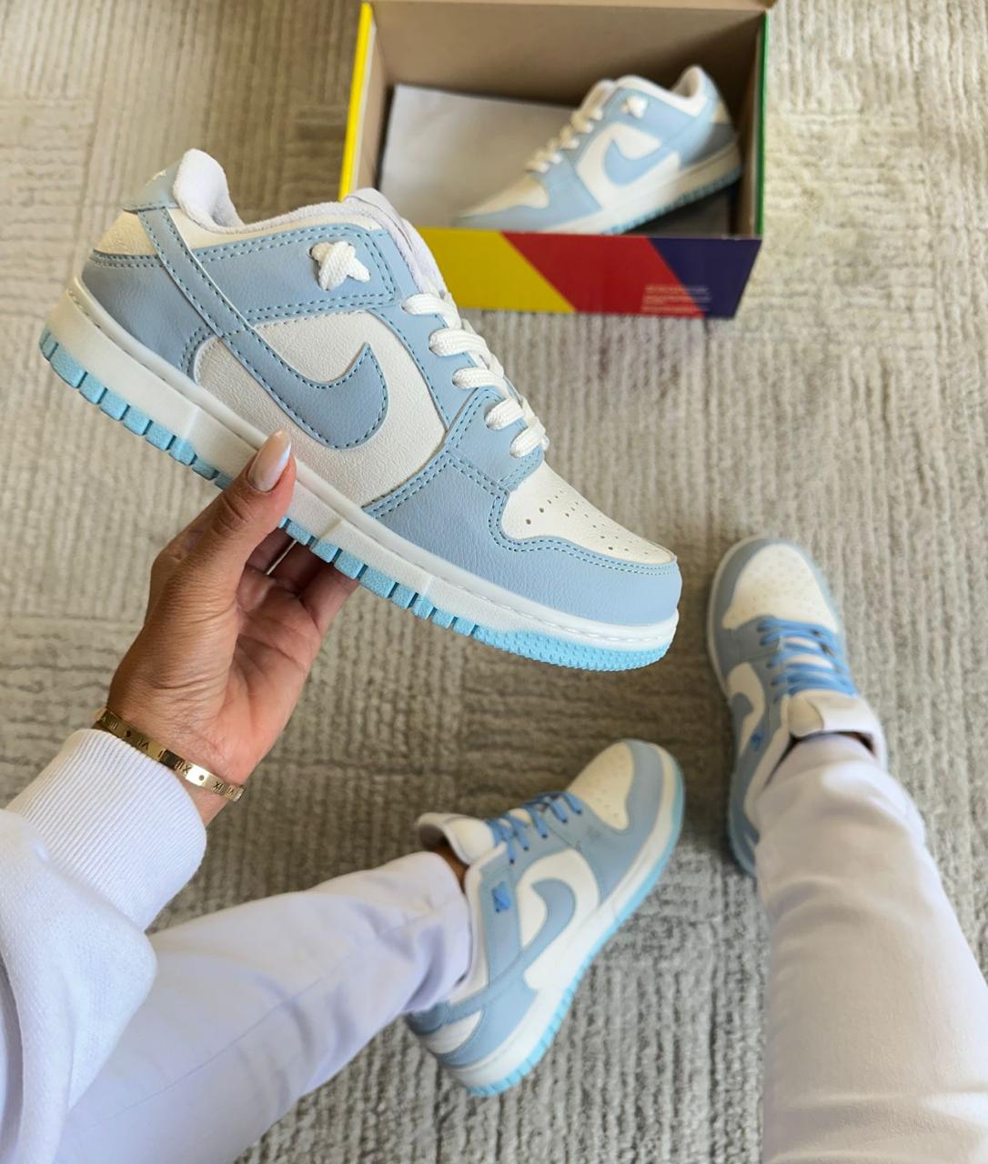 Tênis Nike DUNK Low Azul Claro
