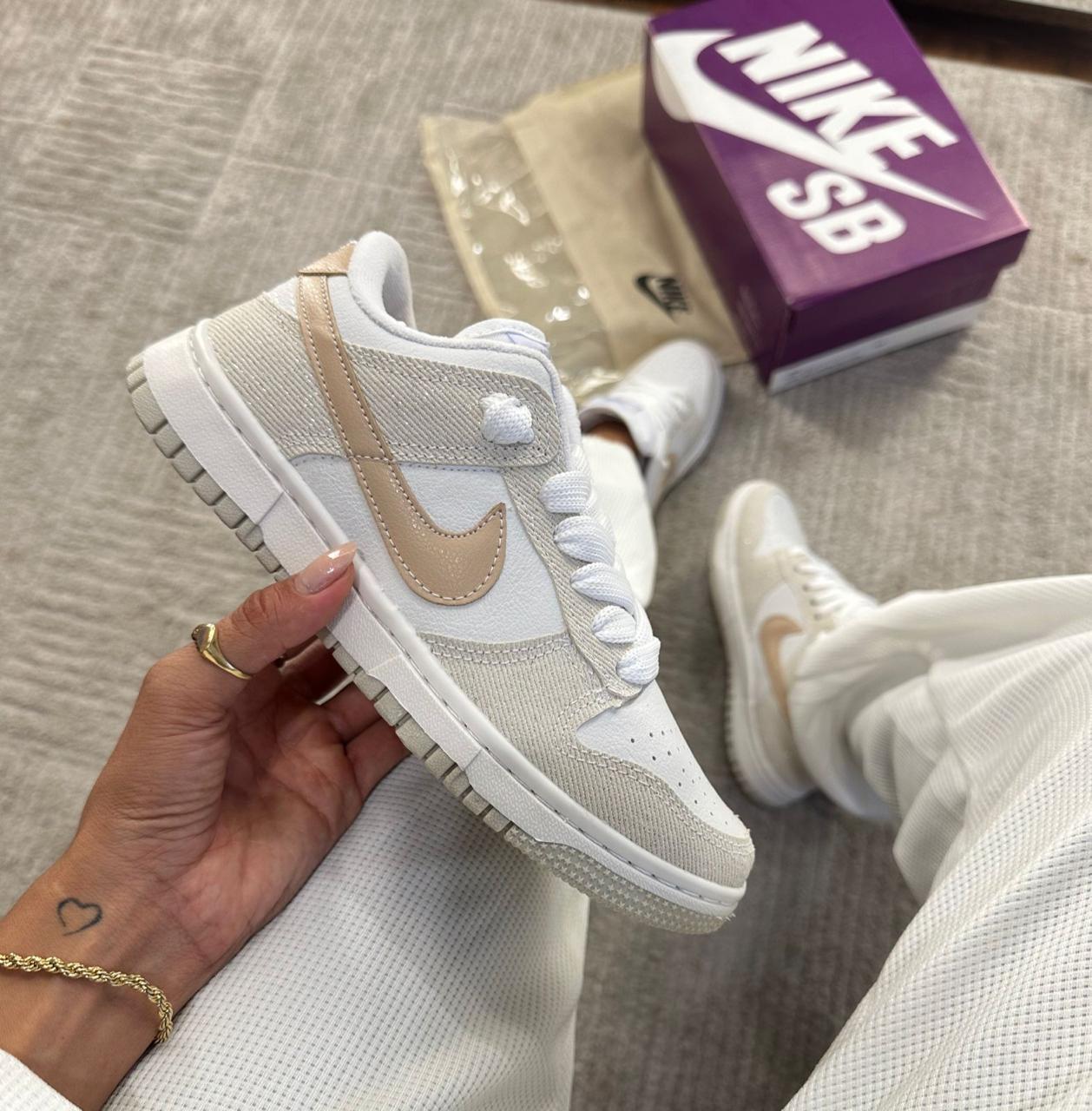 Tênis Nike DUNK Low Gliter