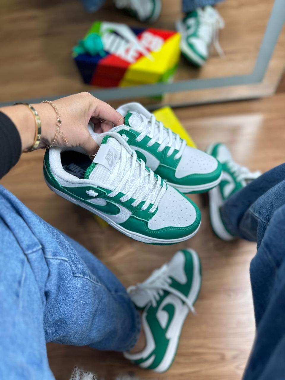 Tênis Nike DUNK Low Verde