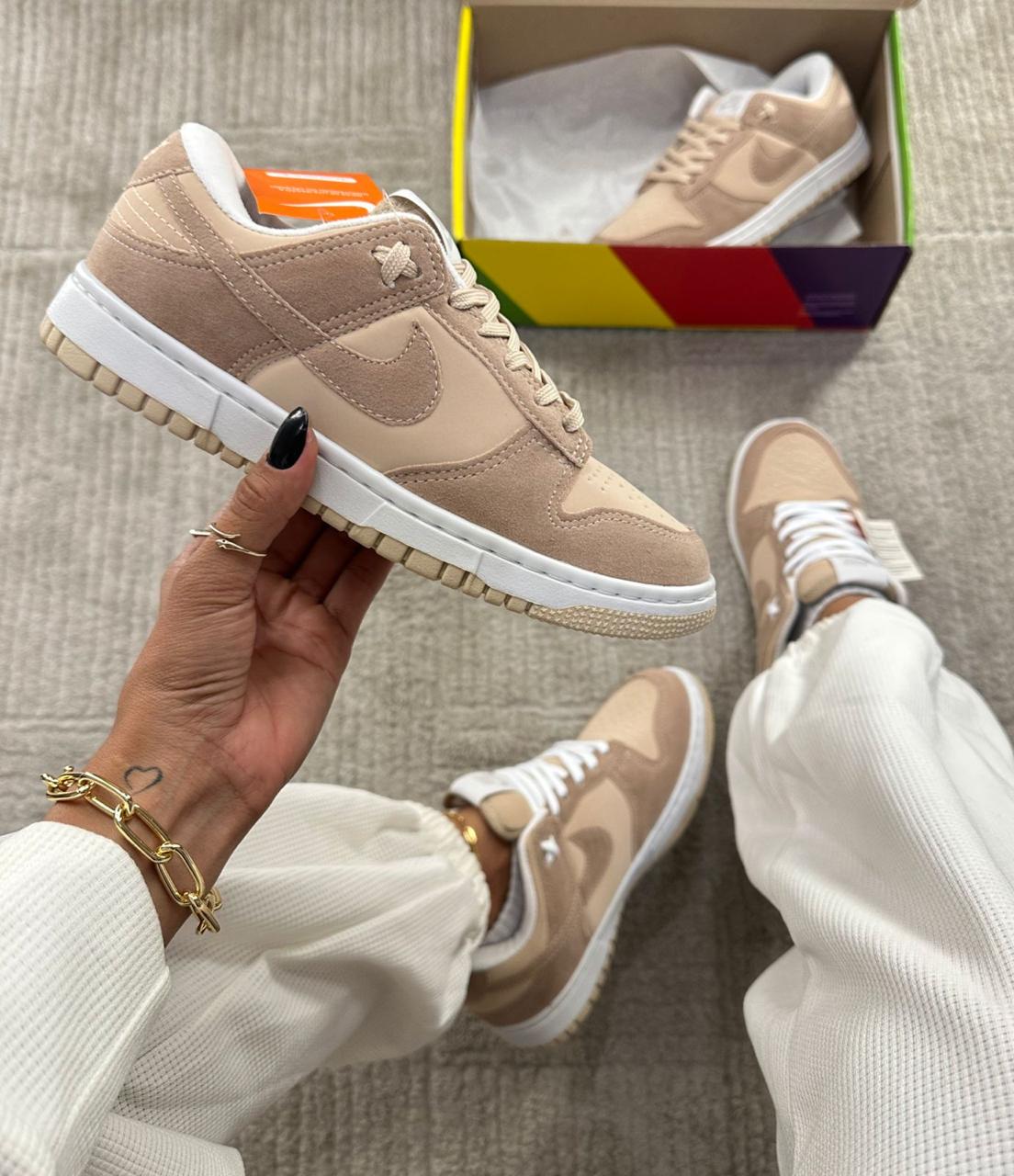 Tênis Nike DUNK Low Beige