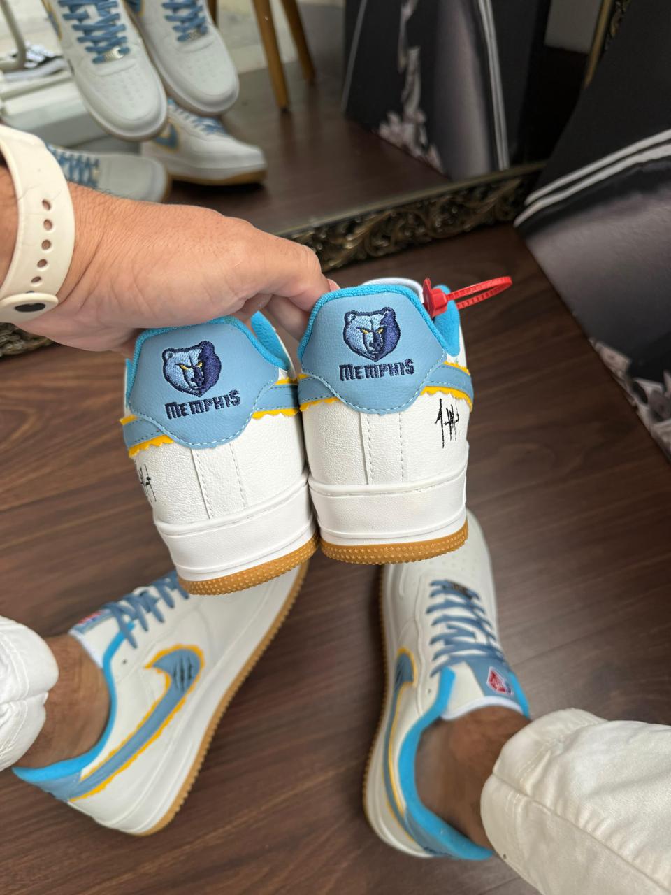 Tênis AIR Force 1 - Memphis 12
