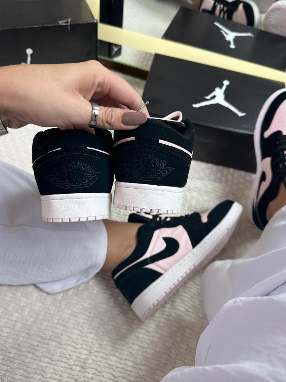 Tênis Nike JORDAN Low 1 Preto/Rosa