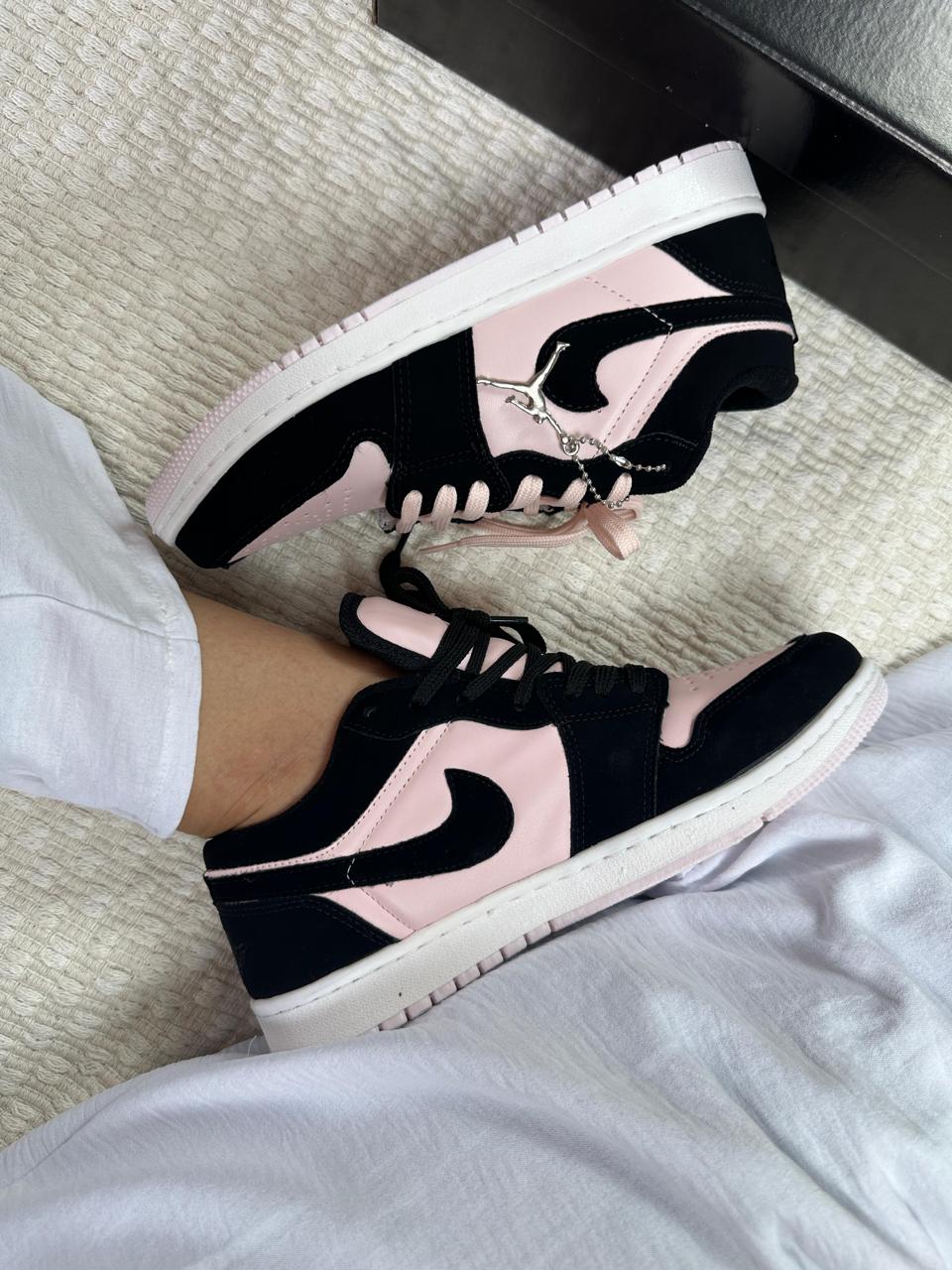 Tênis Nike JORDAN Low 1 Preto/Rosa